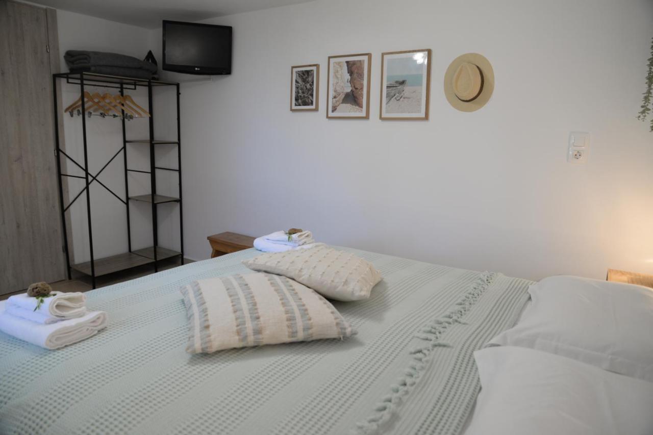 Myrtus Guest House Myrties Bagian luar foto